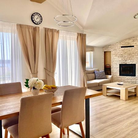 Golden Apartments Žaborić Eksteriør billede