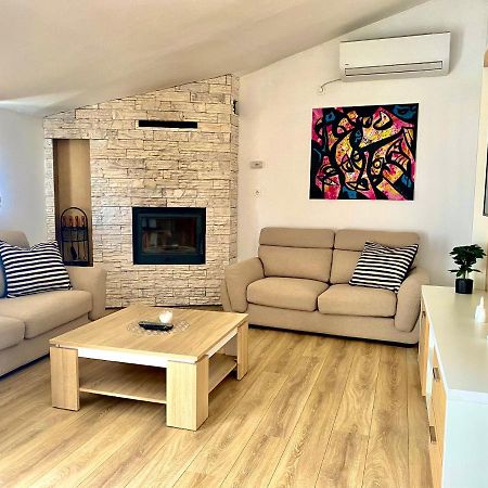 Golden Apartments Žaborić Eksteriør billede