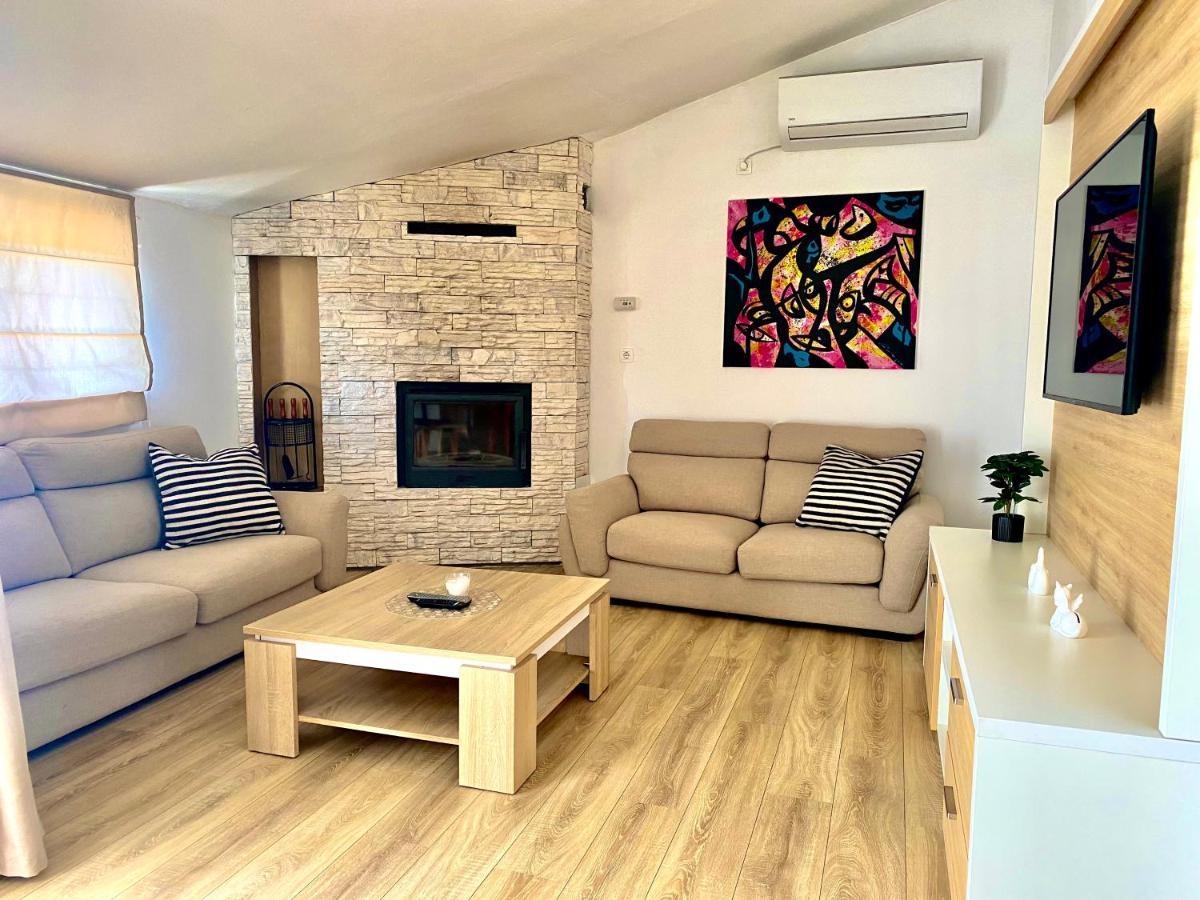 Golden Apartments Žaborić Eksteriør billede
